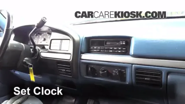 1995 Ford F-250 XL 7.5L V8 Standard Cab Pickup (2 Door) Horloge Régler l'horloge